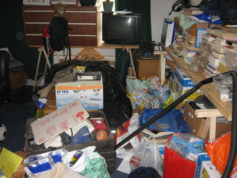 Helpful Decluttering Guidelines for Hoarders